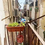 Vecchia Pignasecca 公寓