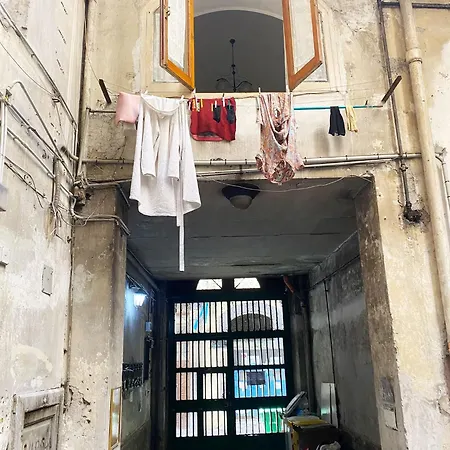 Vecchia Pignasecca 아파트 나폴리